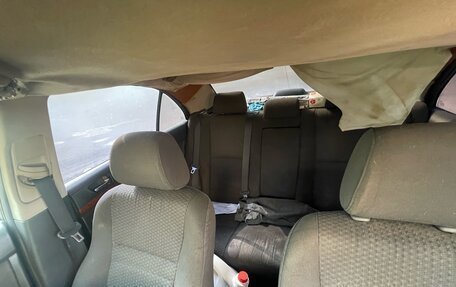 Toyota Avensis III рестайлинг, 2004 год, 300 000 рублей, 4 фотография