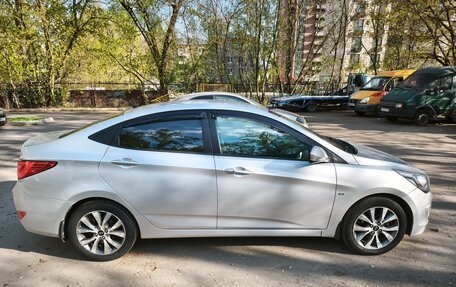 Hyundai Solaris II рестайлинг, 2014 год, 1 000 000 рублей, 3 фотография