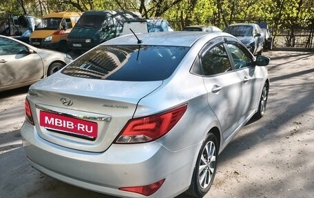 Hyundai Solaris II рестайлинг, 2014 год, 1 000 000 рублей, 4 фотография