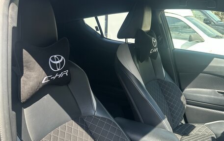 Toyota C-HR I рестайлинг, 2019 год, 1 970 000 рублей, 8 фотография