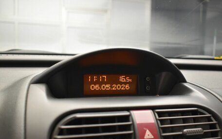 Opel Corsa C рестайлинг, 2004 год, 390 000 рублей, 20 фотография