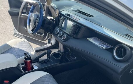 Toyota RAV4, 2016 год, 2 200 000 рублей, 9 фотография