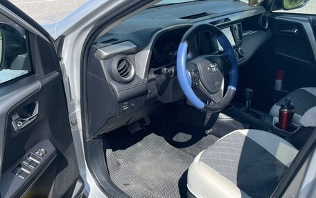 Toyota RAV4, 2016 год, 2 200 000 рублей, 8 фотография