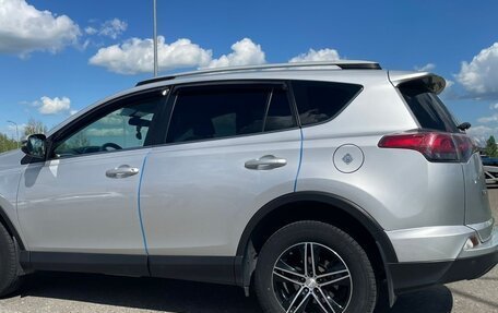 Toyota RAV4, 2016 год, 2 200 000 рублей, 14 фотография