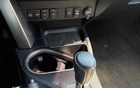 Toyota RAV4, 2016 год, 2 200 000 рублей, 12 фотография