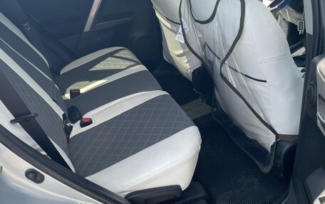 Toyota RAV4, 2016 год, 2 200 000 рублей, 23 фотография