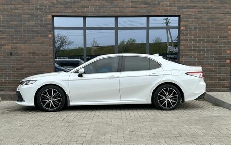 Toyota Camry, 2021 год, 2 420 000 рублей, 2 фотография