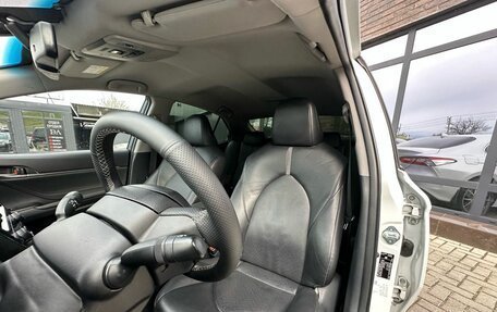 Toyota Camry, 2021 год, 2 420 000 рублей, 16 фотография