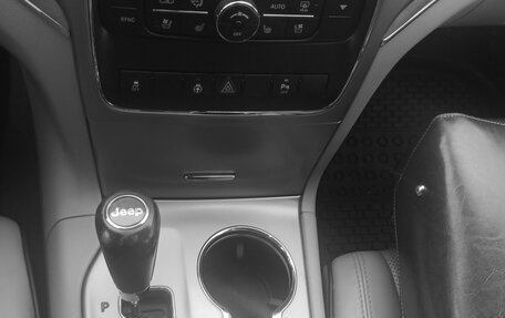 Jeep Grand Cherokee, 2012 год, 1 450 000 рублей, 4 фотография