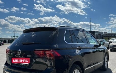Volkswagen Tiguan II, 2021 год, 3 050 000 рублей, 3 фотография
