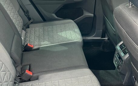 Volkswagen Tiguan II, 2021 год, 3 050 000 рублей, 12 фотография