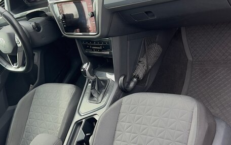 Volkswagen Tiguan II, 2021 год, 3 050 000 рублей, 9 фотография