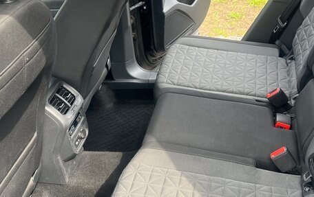 Volkswagen Tiguan II, 2021 год, 3 050 000 рублей, 13 фотография