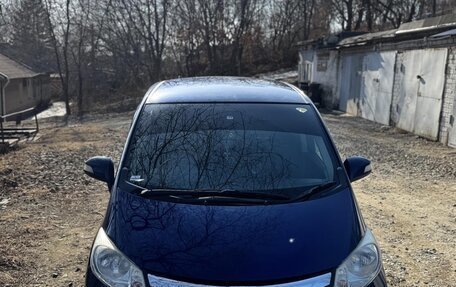 Honda Freed I, 2013 год, 900 000 рублей, 1 фотография