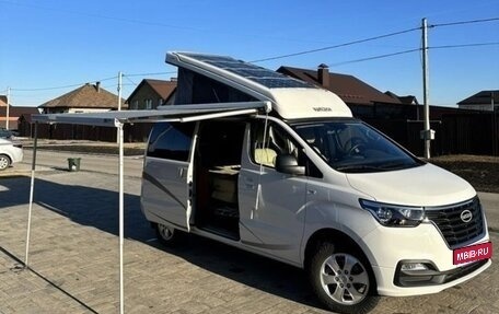 Hyundai Grand Starex Grand Starex I рестайлинг 2, 2018 год, 4 600 000 рублей, 1 фотография