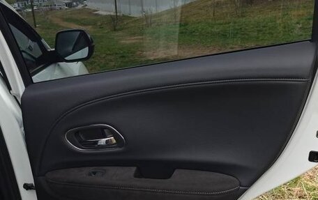 Honda Vezel, 2019 год, 2 000 000 рублей, 7 фотография