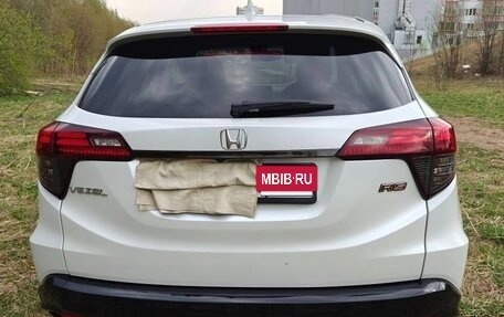 Honda Vezel, 2019 год, 2 000 000 рублей, 3 фотография