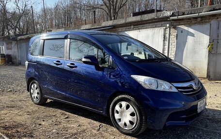 Honda Freed I, 2013 год, 900 000 рублей, 3 фотография