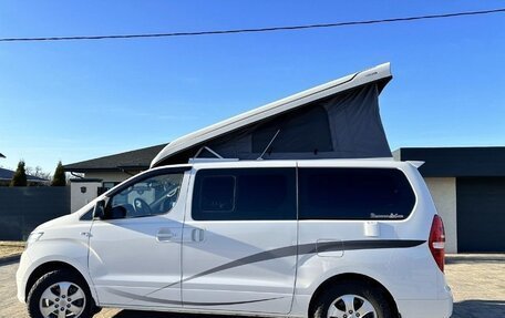 Hyundai Grand Starex Grand Starex I рестайлинг 2, 2018 год, 4 600 000 рублей, 2 фотография