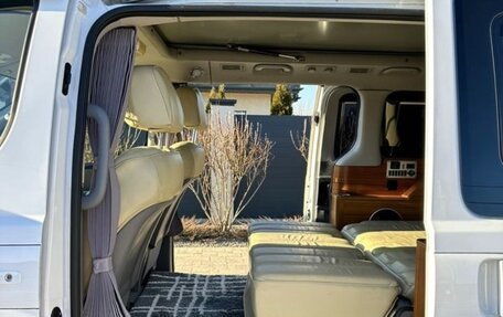 Hyundai Grand Starex Grand Starex I рестайлинг 2, 2018 год, 4 600 000 рублей, 8 фотография