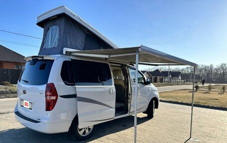 Hyundai Grand Starex Grand Starex I рестайлинг 2, 2018 год, 4 600 000 рублей, 5 фотография