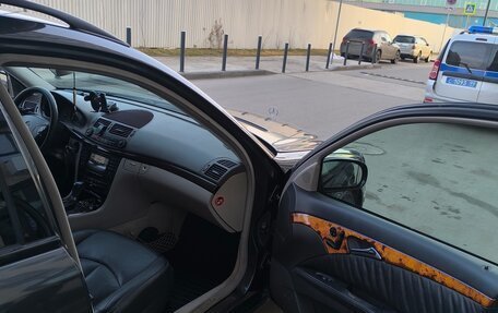 Mercedes-Benz E-Класс, 2003 год, 650 000 рублей, 8 фотография