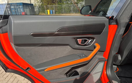 Lamborghini Urus I, 2026 год, 41 000 000 рублей, 20 фотография