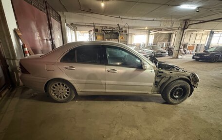 Mercedes-Benz C-Класс, 2001 год, 300 000 рублей, 3 фотография
