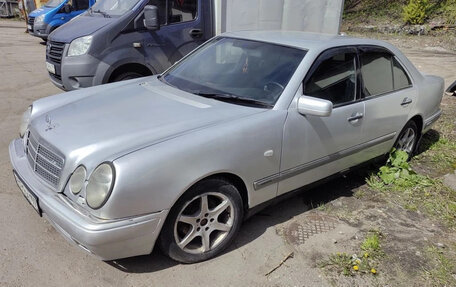 Mercedes-Benz E-Класс, 1999 год, 450 000 рублей, 3 фотография