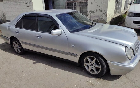 Mercedes-Benz E-Класс, 1999 год, 450 000 рублей, 7 фотография