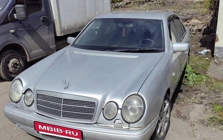 Mercedes-Benz E-Класс, 1999 год, 450 000 рублей, 2 фотография