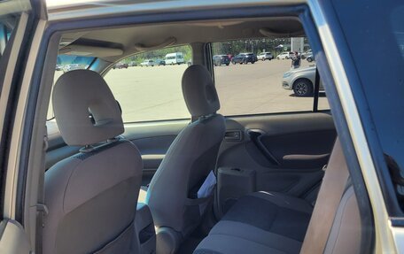 Toyota RAV4, 2003 год, 700 000 рублей, 7 фотография