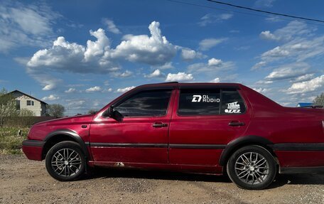 Volkswagen Vento, 1993 год, 210 000 рублей, 4 фотография