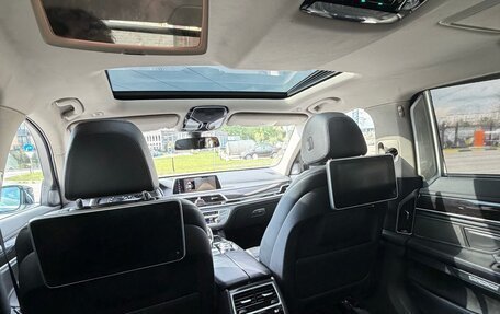 BMW 7 серия, 2018 год, 3 300 000 рублей, 8 фотография