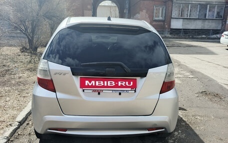 Honda Fit III, 2012 год, 650 000 рублей, 2 фотография