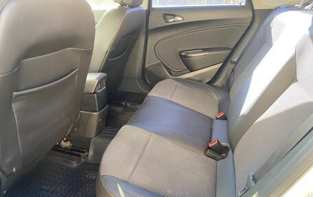Opel Astra J, 2010 год, 650 000 рублей, 8 фотография