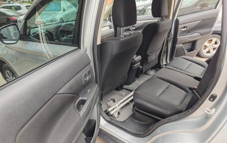 Mitsubishi Outlander III рестайлинг 3, 2017 год, 2 100 000 рублей, 13 фотография