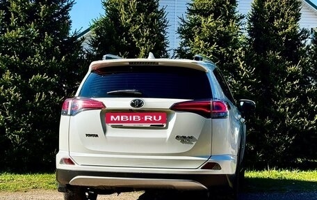 Toyota RAV4, 2018 год, 2 650 000 рублей, 8 фотография