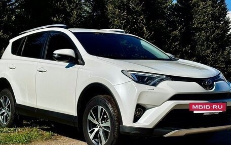 Toyota RAV4, 2018 год, 2 650 000 рублей, 5 фотография