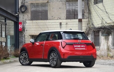 MINI Hatch, 2025 год, 4 325 000 рублей, 6 фотография