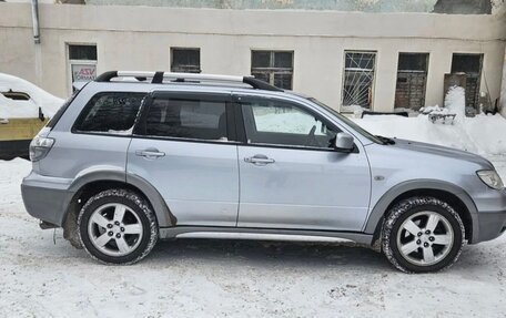 Mitsubishi Outlander III рестайлинг 3, 2005 год, 450 000 рублей, 4 фотография