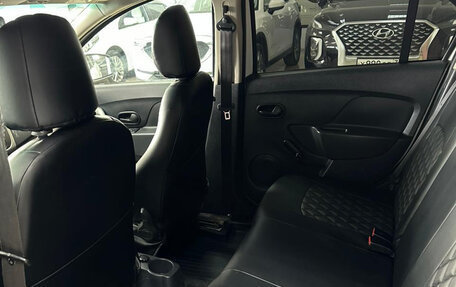 Renault Logan II, 2019 год, 550 000 рублей, 15 фотография