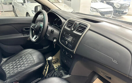 Renault Logan II, 2019 год, 550 000 рублей, 11 фотография