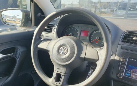 Volkswagen Polo VI (EU Market), 2014 год, 680 000 рублей, 17 фотография