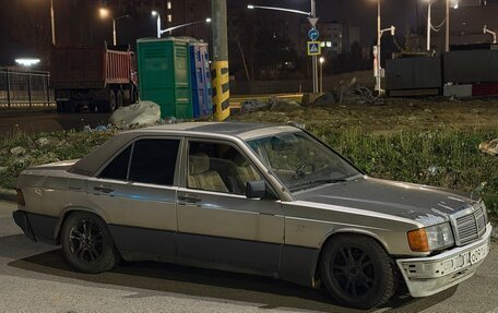 Mercedes-Benz 190 (W201), 1984 год, 79 000 рублей, 2 фотография