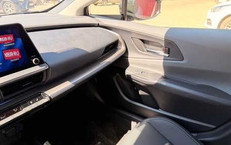 Toyota Prius IV XW50, 2025 год, 4 990 000 рублей, 20 фотография