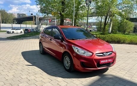 Hyundai Solaris II рестайлинг, 2011 год, 630 000 рублей, 1 фотография