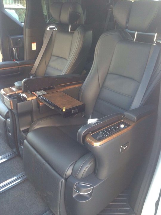Toyota Alphard III, 2016 год, 750 000 рублей, 7 фотография
