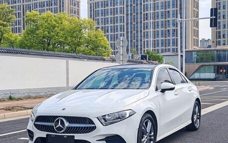 Mercedes-Benz A-Класс, 2022 год, 2 210 000 рублей, 3 фотография
