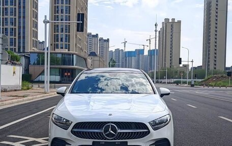 Mercedes-Benz A-Класс, 2022 год, 2 210 000 рублей, 2 фотография